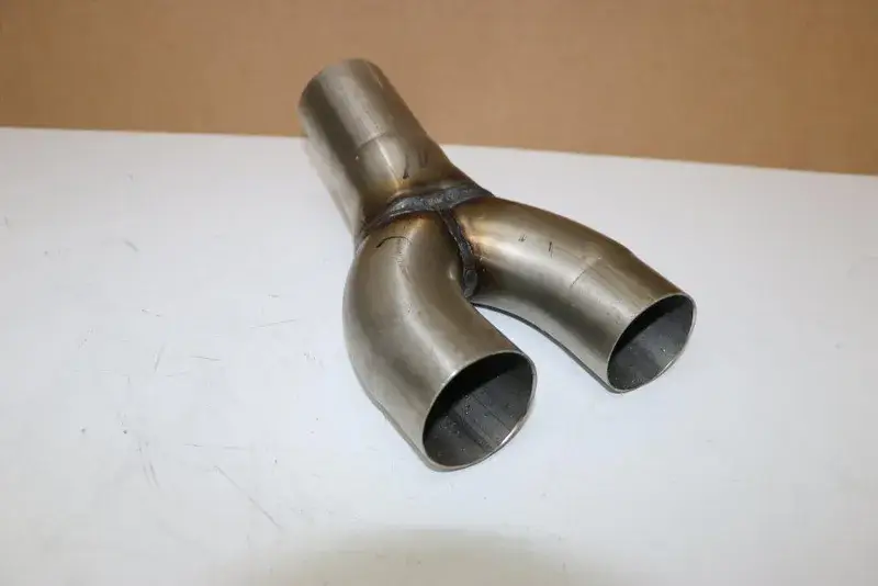 Fox Anschlussrohr 2x60 auf 1x63,5mm - Länge 250mm Preisknaller