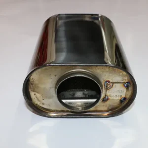 Fox Anschweißendrohr Typ 53 - 2. Wahl 135x80 mm / Länge: 180 mm - flachoval / eingerollt / 15° abgeschrägt / mit Absorber - mit eingeschweißten Deckel mit Loch Ø50mm Top-Seller