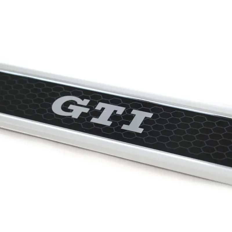 Original VW Polo 6 (2G) GTI Einstiegsleisten vorn Design elox Alu Sport Dekor Leisten Top-Angebot